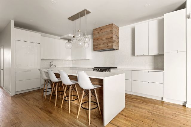 414 W 51st St Apt 2, New York City, NY 10019