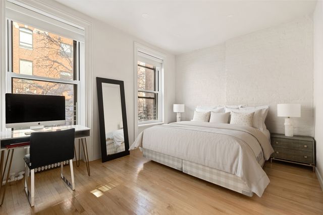 414 W 51st St Apt 2, New York City, NY 10019