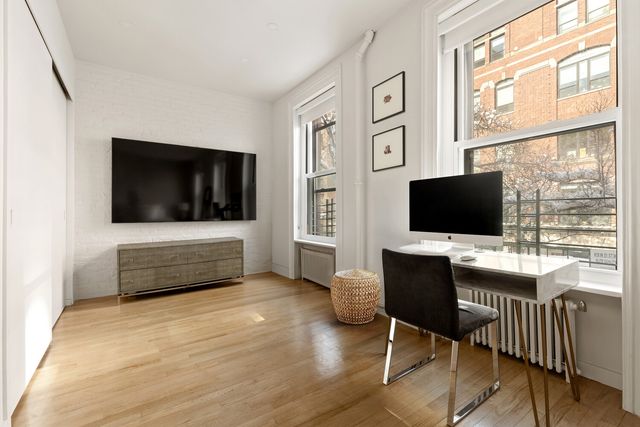 414 W 51st St Apt 2, New York City, NY 10019