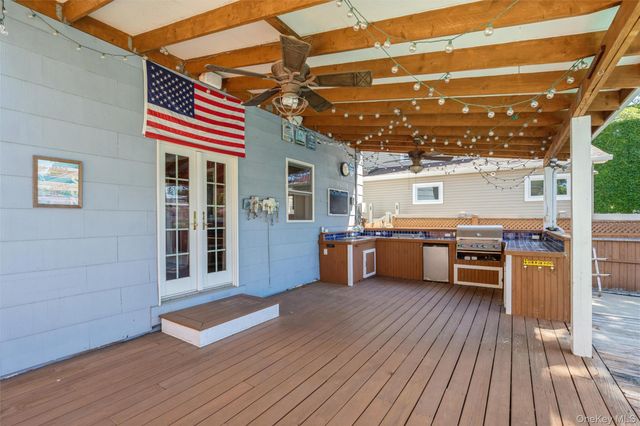 110 Yale Street, Williston Park, NY 11596
