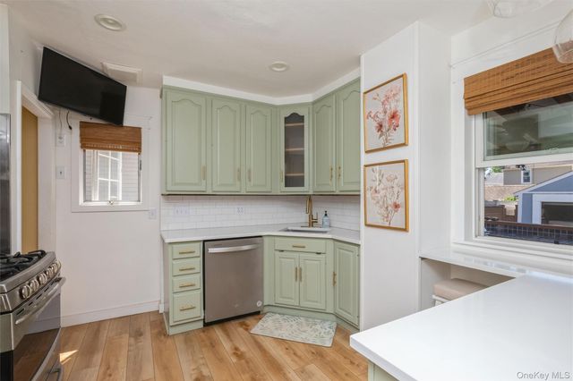 110 Yale Street, Williston Park, NY 11596