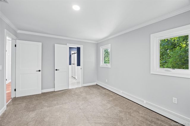 34 John Street N, Shoreham, NY 11786