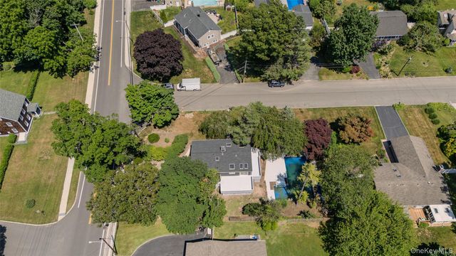34 John Street N, Shoreham, NY 11786
