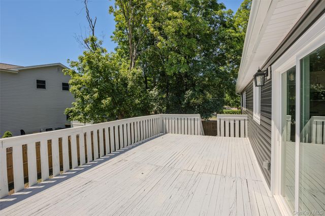 34 John Street N, Shoreham, NY 11786