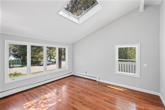 34 John Street N, Shoreham, NY 11786
