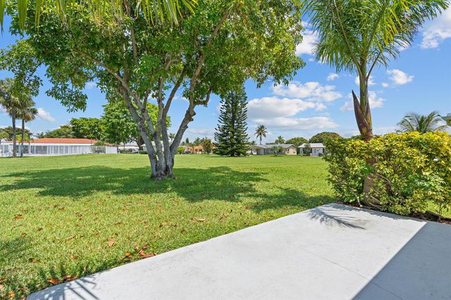 5017 NW 49th Road, Tamarac, FL 33319