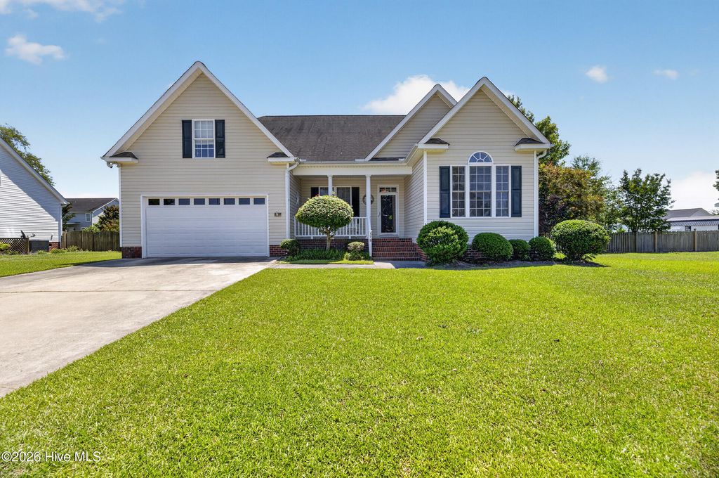 378 Primrose Lane, Winterville, NC 28590