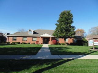 820 S Bartlett Road 103, Streamwood, IL 60107