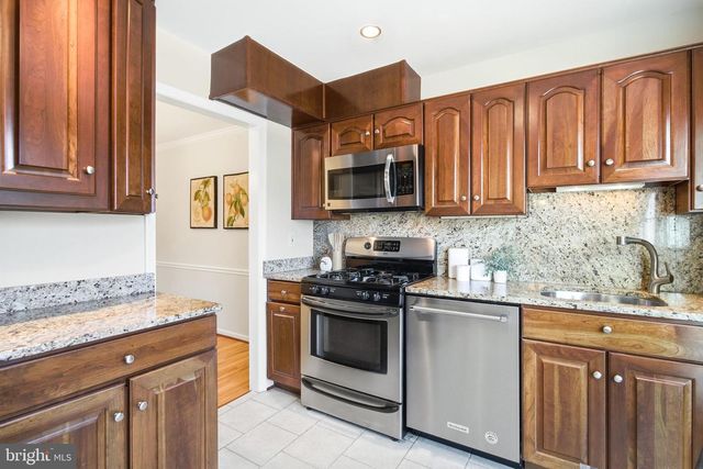 5482 MIDSHIP CT, Burke, VA 22015