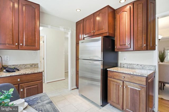 5482 MIDSHIP CT, Burke, VA 22015