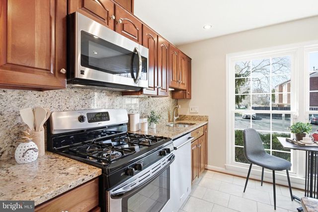 5482 MIDSHIP CT, Burke, VA 22015