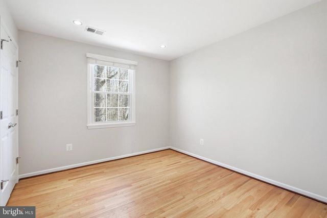 5482 MIDSHIP CT, Burke, VA 22015