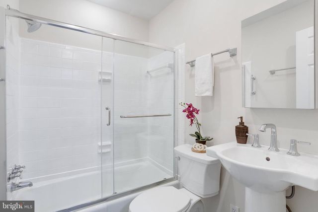 5482 MIDSHIP CT, Burke, VA 22015