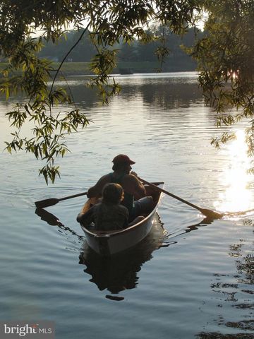 5482 MIDSHIP CT, Burke, VA 22015