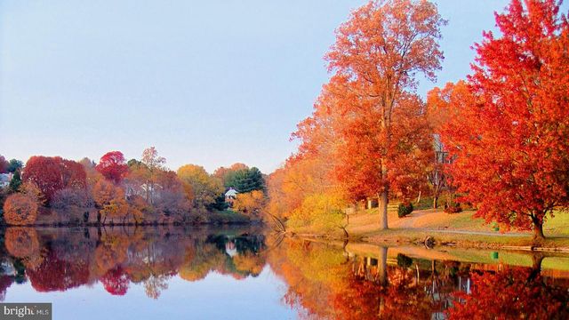 5482 MIDSHIP CT, Burke, VA 22015