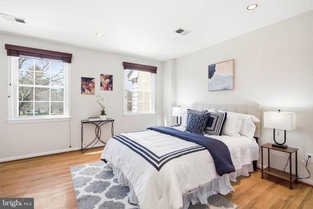 5482 MIDSHIP CT, Burke, VA 22015