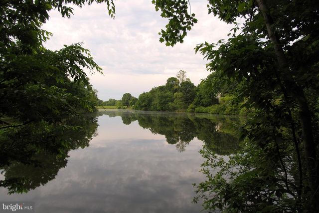 5482 MIDSHIP CT, Burke, VA 22015