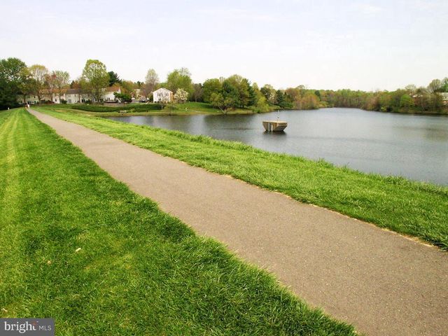 5482 MIDSHIP CT, Burke, VA 22015