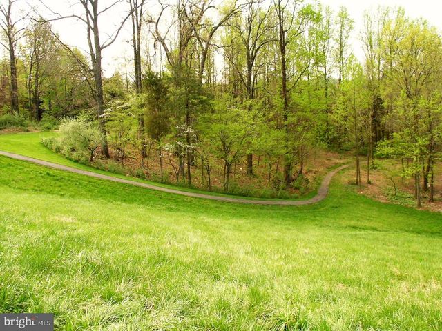 5482 MIDSHIP CT, Burke, VA 22015