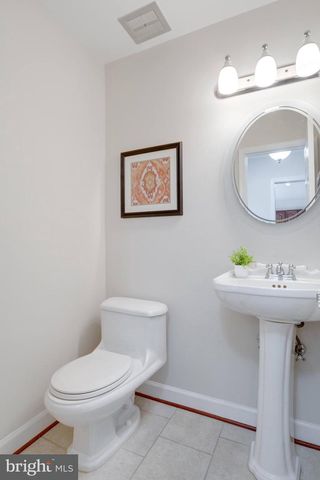 5482 MIDSHIP CT, Burke, VA 22015