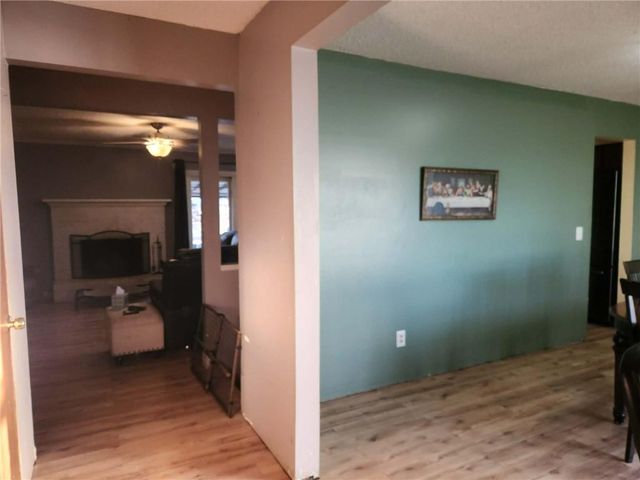 1000 Canterbury Road, Blue Springs, MO 64019