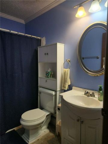 1000 Canterbury Road, Blue Springs, MO 64019