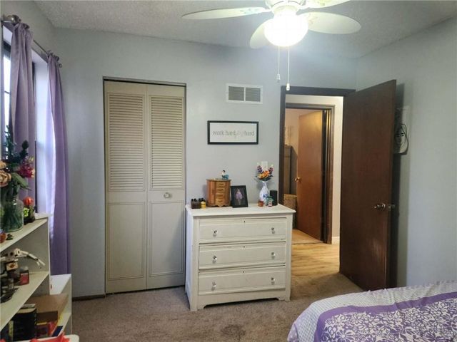 1000 Canterbury Road, Blue Springs, MO 64019