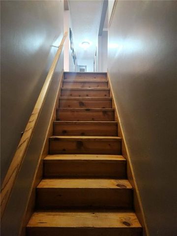 1000 Canterbury Road, Blue Springs, MO 64019