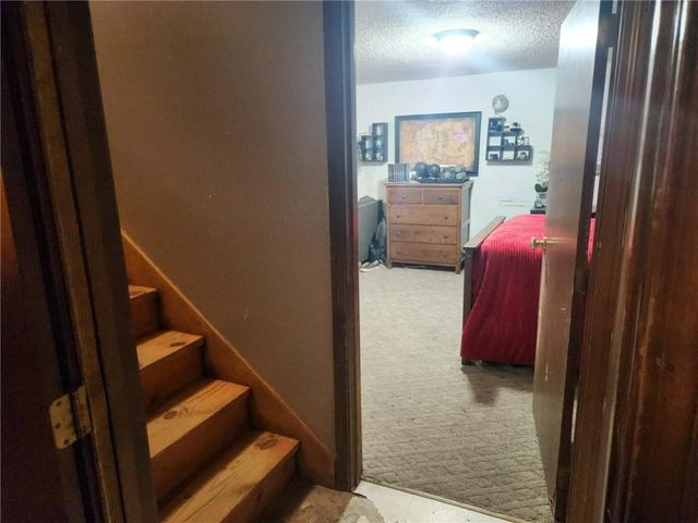 1000 Canterbury Road, Blue Springs, MO 64019