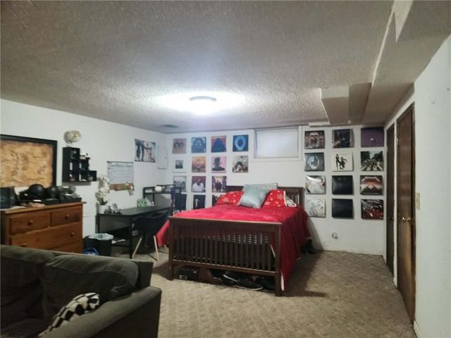 1000 Canterbury Road, Blue Springs, MO 64019