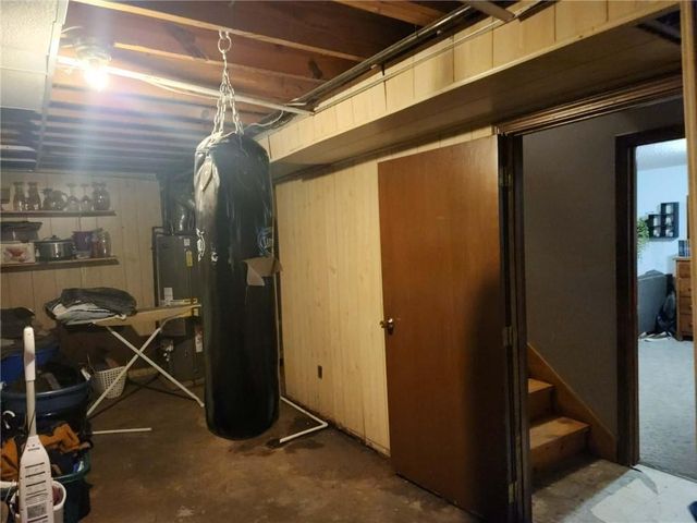 1000 Canterbury Road, Blue Springs, MO 64019