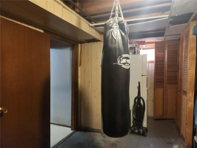 1000 Canterbury Road, Blue Springs, MO 64019