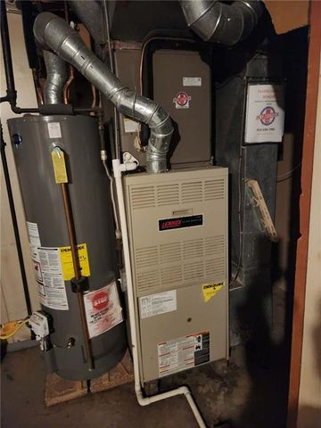 1000 Canterbury Road, Blue Springs, MO 64019