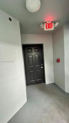 155 NW 96th Ter 2-201, Pembroke Pines, FL 33024