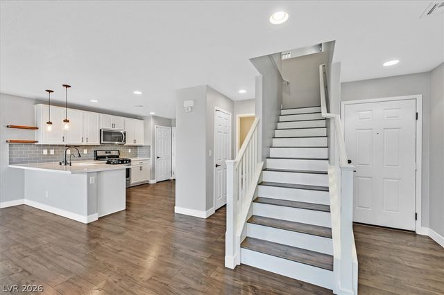 7912 Ivy Run Street, Las Vegas, NV 89149