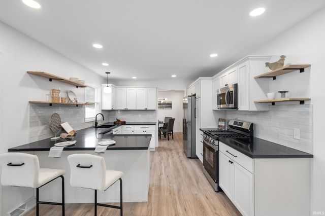 56662 Diamond Drive, Elkhart, IN 46516