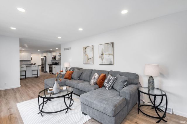 56662 Diamond Drive, Elkhart, IN 46516