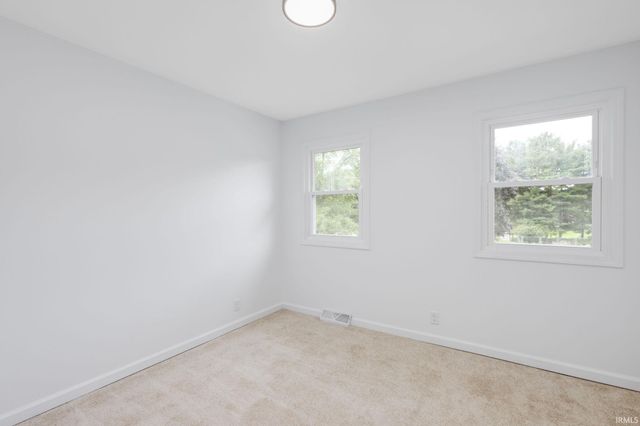 56662 Diamond Drive, Elkhart, IN 46516