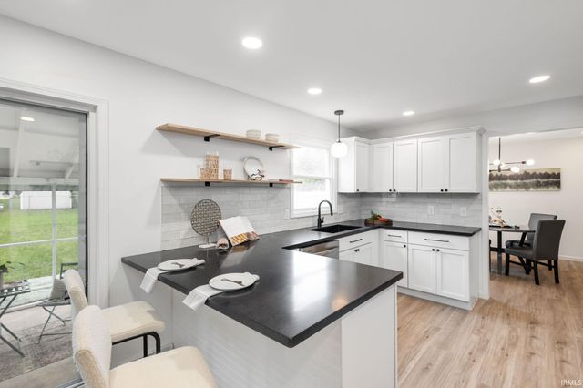 56662 Diamond Drive, Elkhart, IN 46516