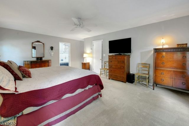 20 Lark Ln, Jefferson Twp., NJ 07438