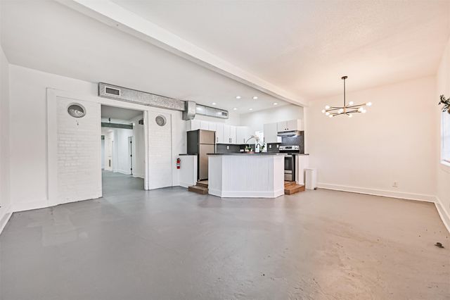 2201 48th Street 3, Galveston, TX 77551