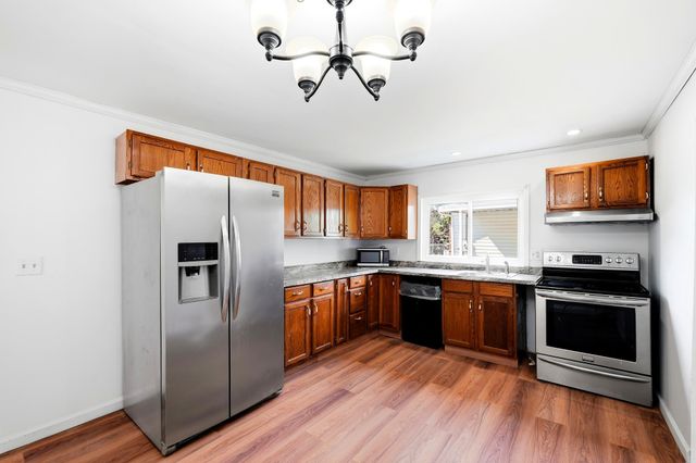 201 McComas Avenue, Barboursville, WV 25504