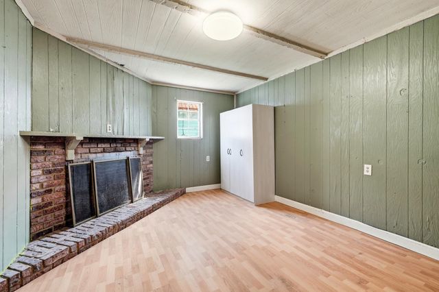 201 McComas Avenue, Barboursville, WV 25504