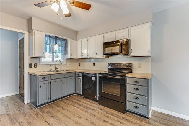 21 Shenandoah Dr., Goddard, KS 67052