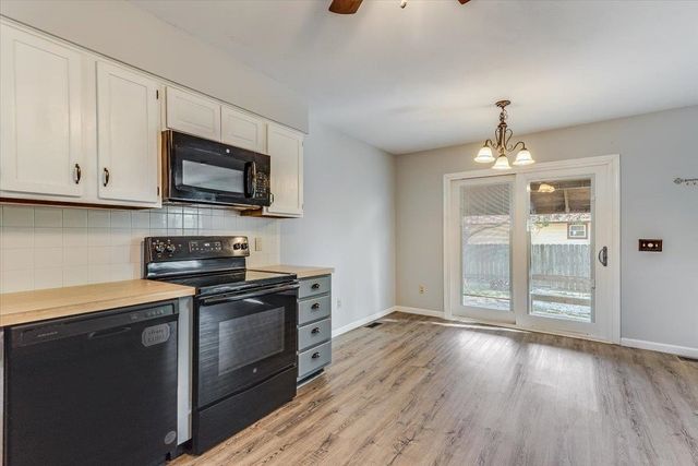 21 Shenandoah Dr., Goddard, KS 67052