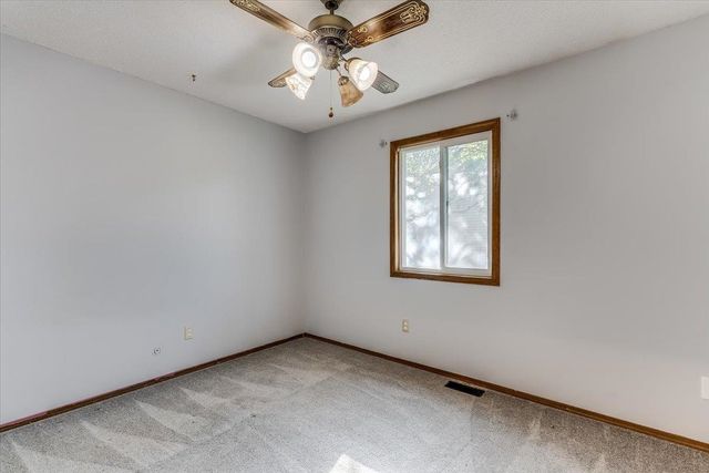 21 Shenandoah Dr., Goddard, KS 67052