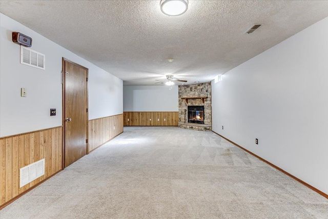 21 Shenandoah Dr., Goddard, KS 67052