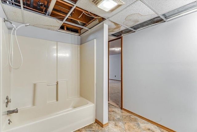 21 Shenandoah Dr., Goddard, KS 67052