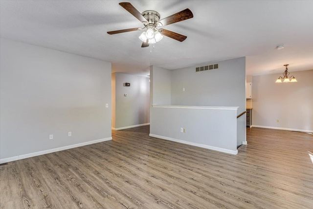 21 Shenandoah Dr., Goddard, KS 67052