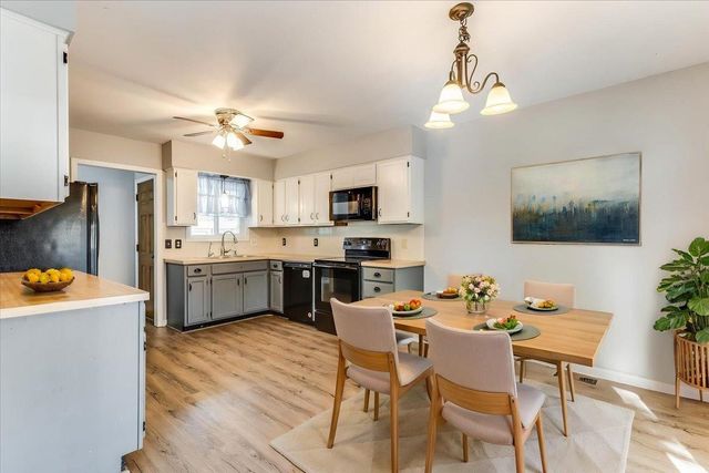 21 Shenandoah Dr., Goddard, KS 67052
